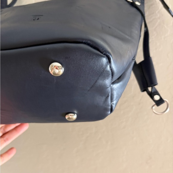 (Troy Pierre) Chic Blue Leather Tote Bag - Picture 5 of 10